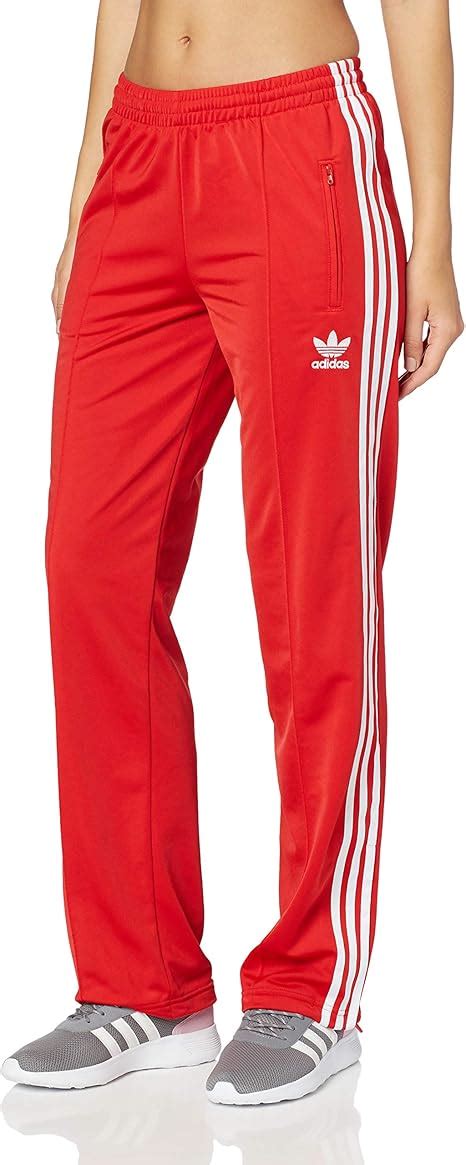 typ mit roter adidas hose|Rote Hosen .